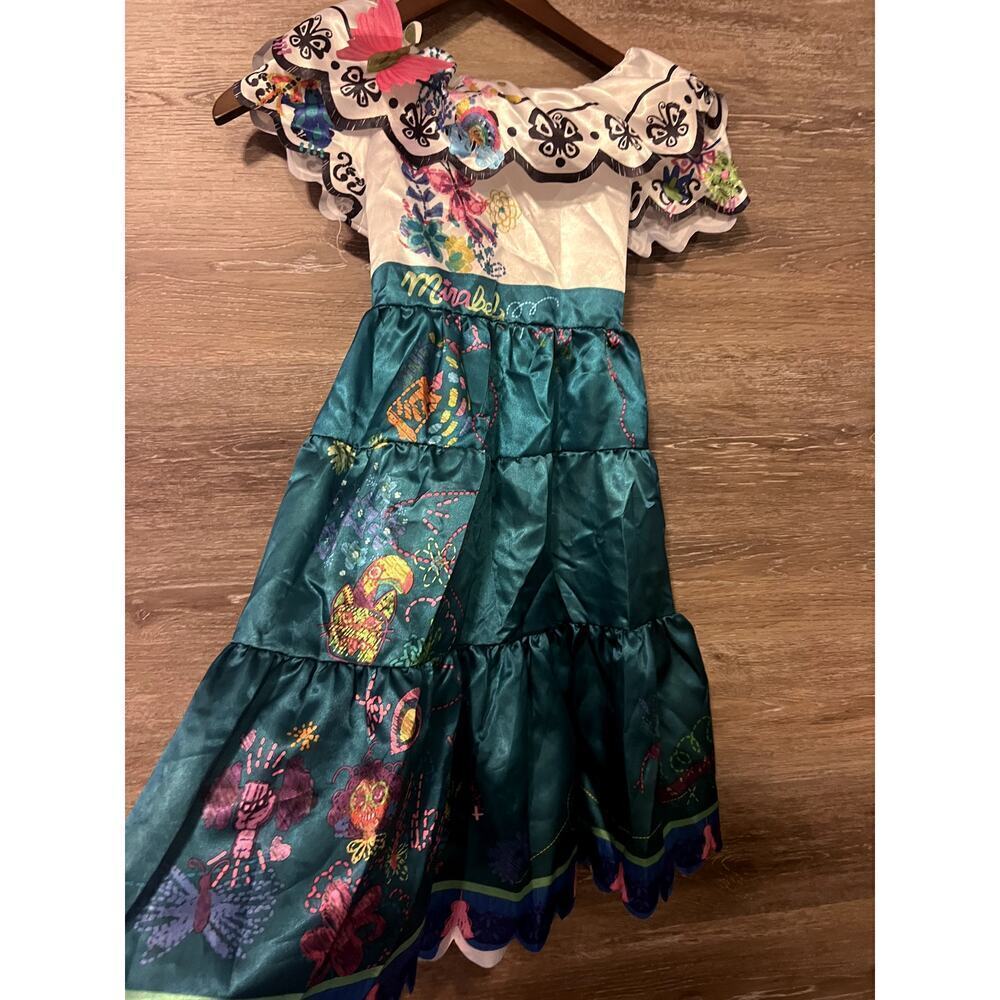 Encanto Mirabel costume kids dress size 4-6 Halloween Disney
